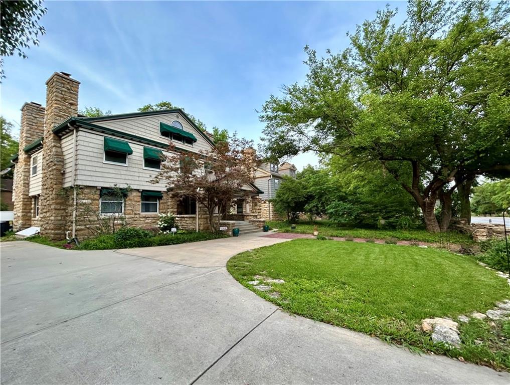 Photo 5 of 612 Emanuel Cleaver II Boulevard
