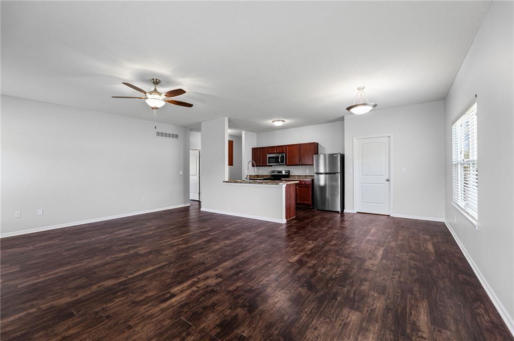 Photo 6 of 14229 S Landon Street