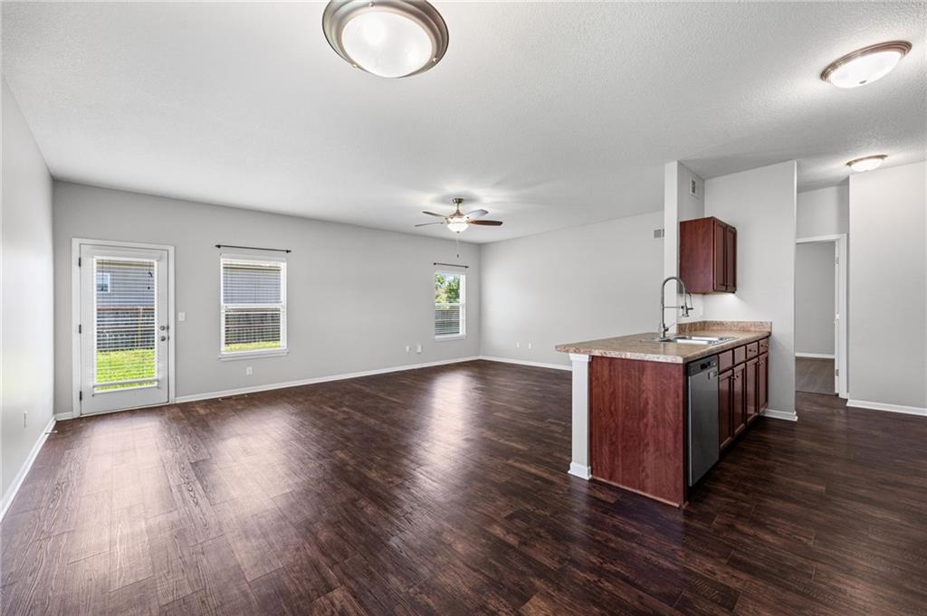 Photo 7 of 14229 S Landon Street