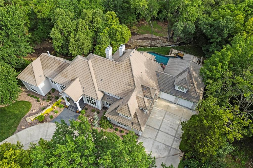 Photo 7 of 425 NE Saint Andrews Circle