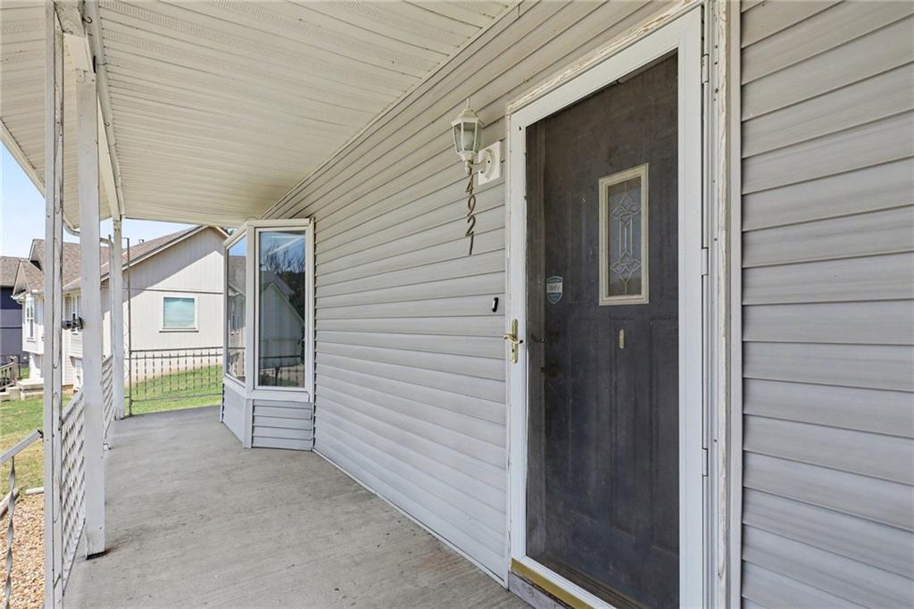 Photo 4 of 14921 Pine View Drive