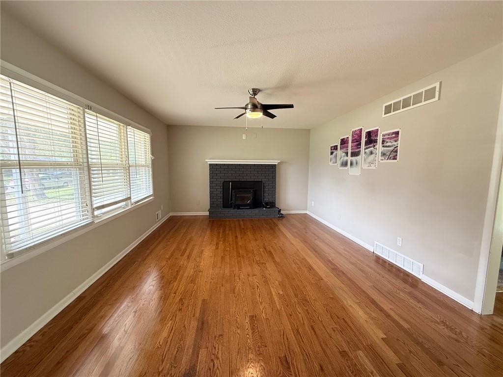 Photo 3 of 7413 Hedges Avenue
