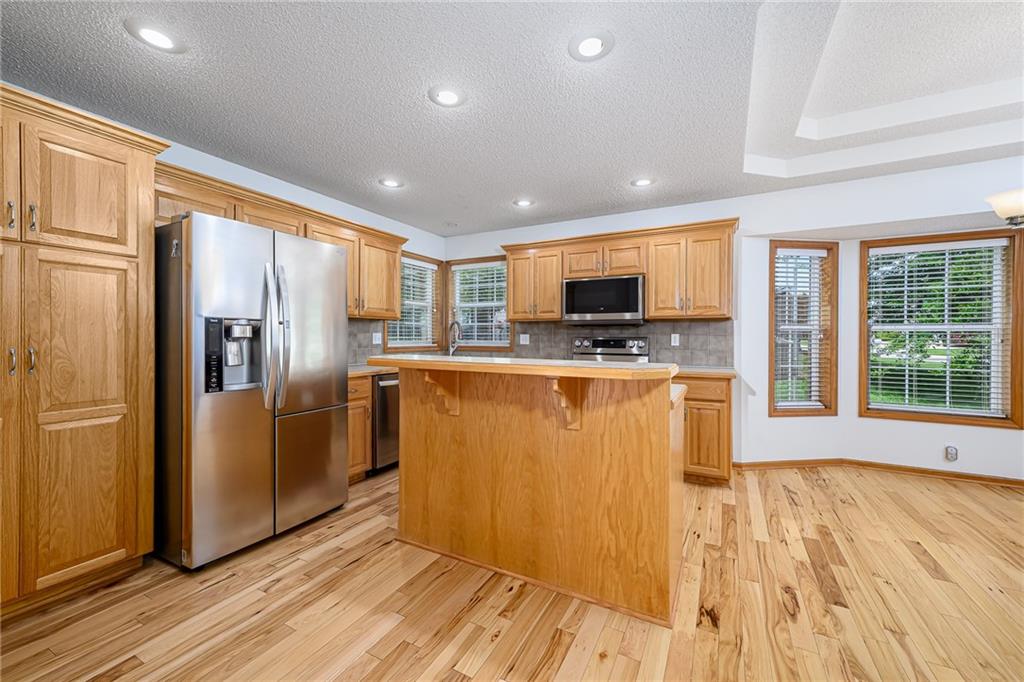 Photo 5 of 4038 N 107th Terrace