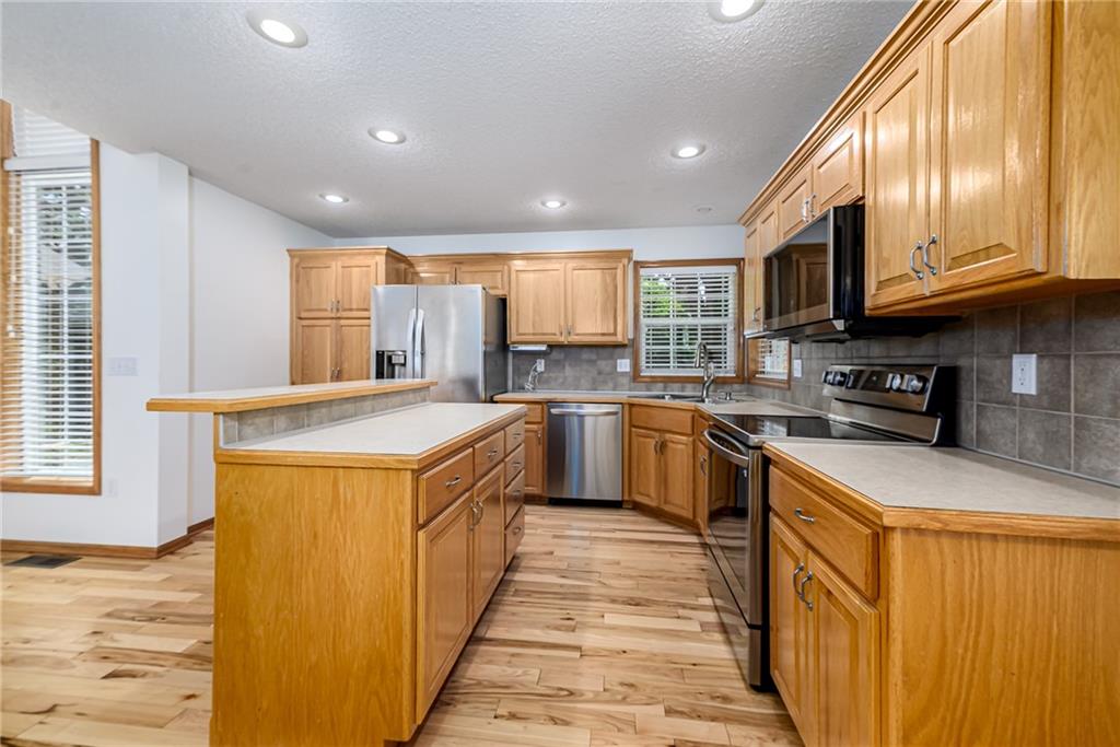Photo 6 of 4038 N 107th Terrace
