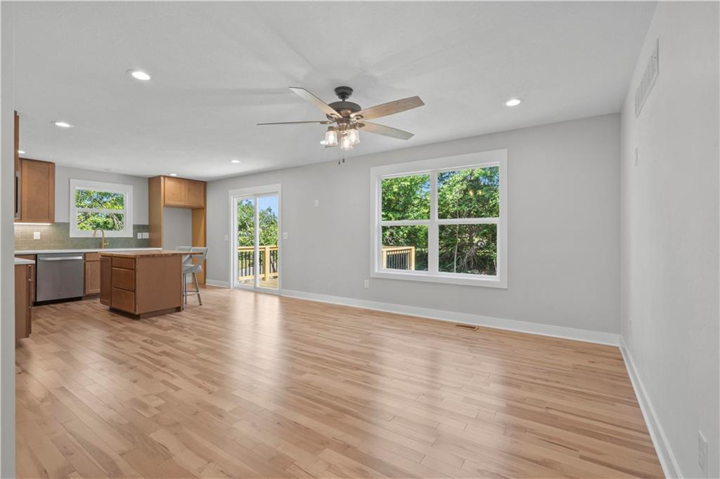 Photo 5 of 5037 Comanche Lane