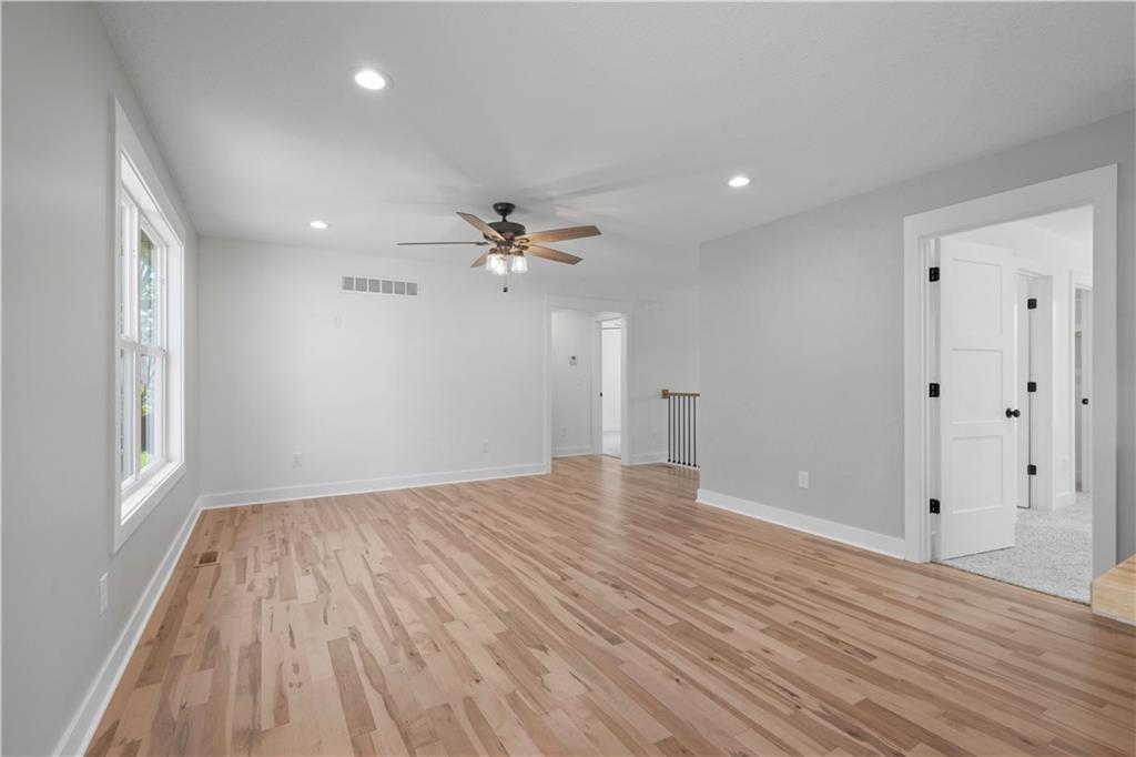 Photo 7 of 5037 Comanche Lane