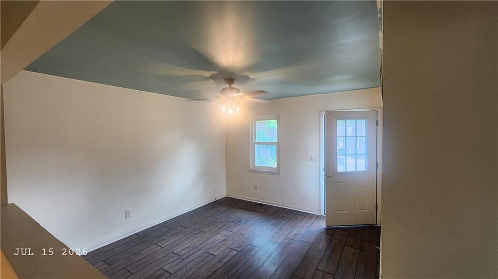 Photo 3 of 4308 N Bellaire Avenue