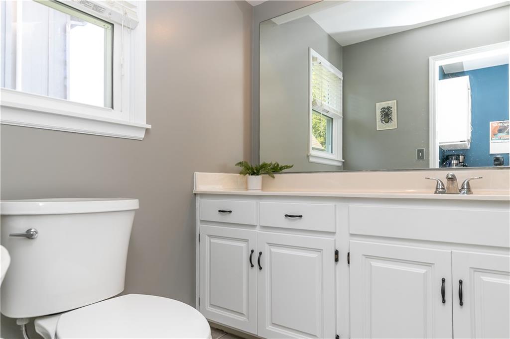Photo 7 of 11938 S Hallet Street