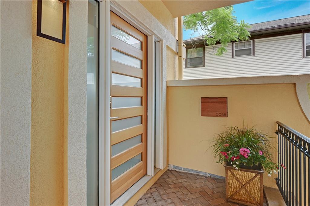 Photo 4 of 5038 Walnut Street