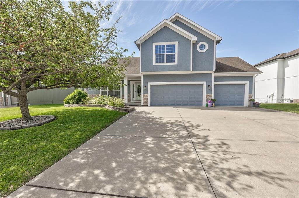 Photo 2 of 4605 NE 105th Street