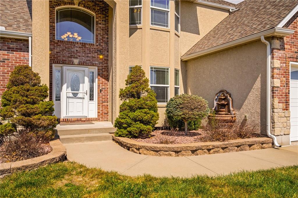 Photo 3 of 24611 Woodland Circle