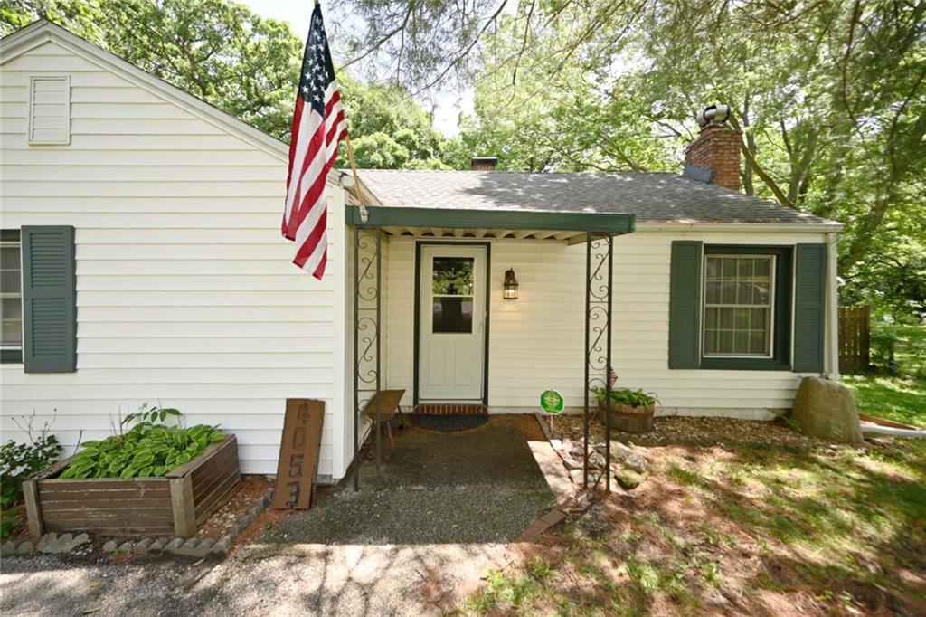 Photo 2 of 4053 N Askew Avenue