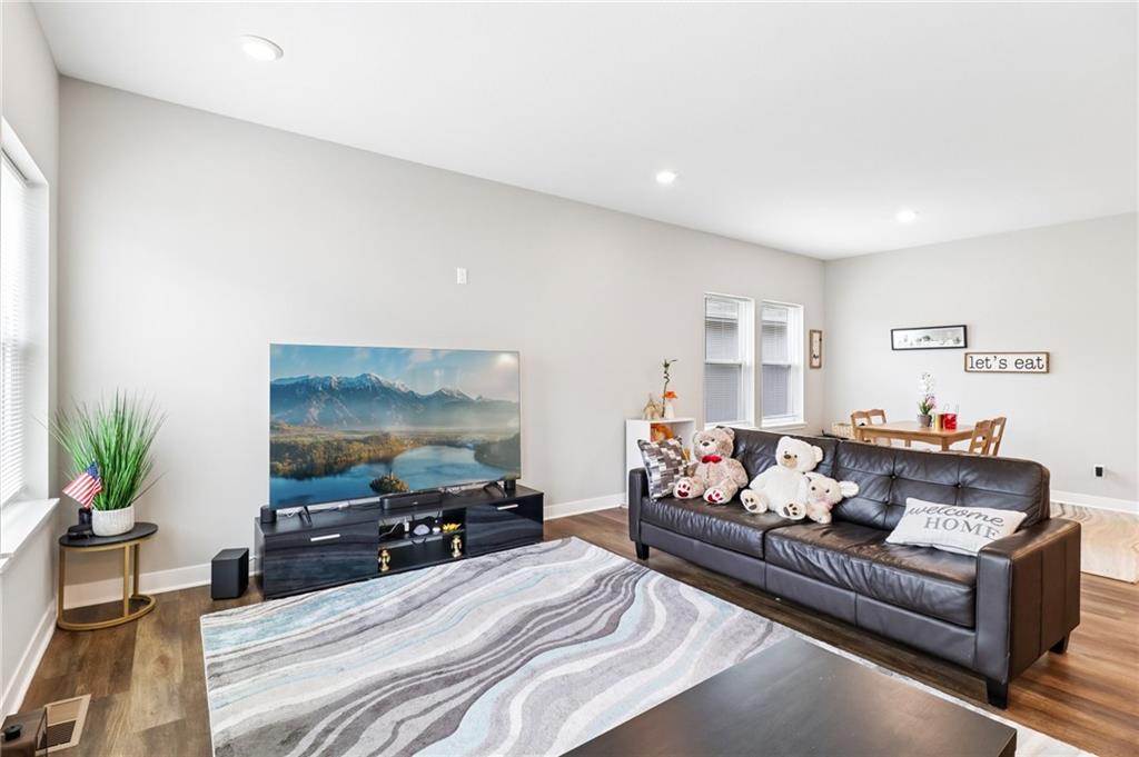 Photo 7 of 6900 NE 70th Street