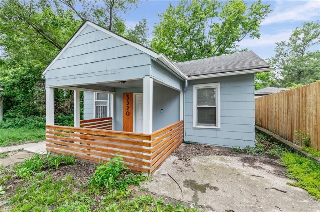 Photo 7 of 3320 Spruce Avenue