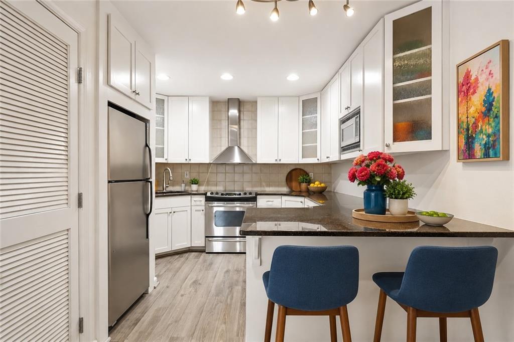 Photo 7 of 5010 Baltimore Avenue #106