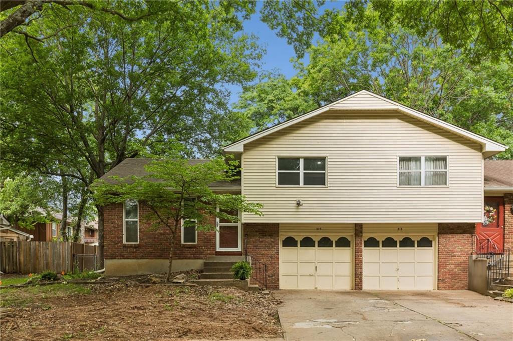 Photo 4 of 515 S Cardinal Drive