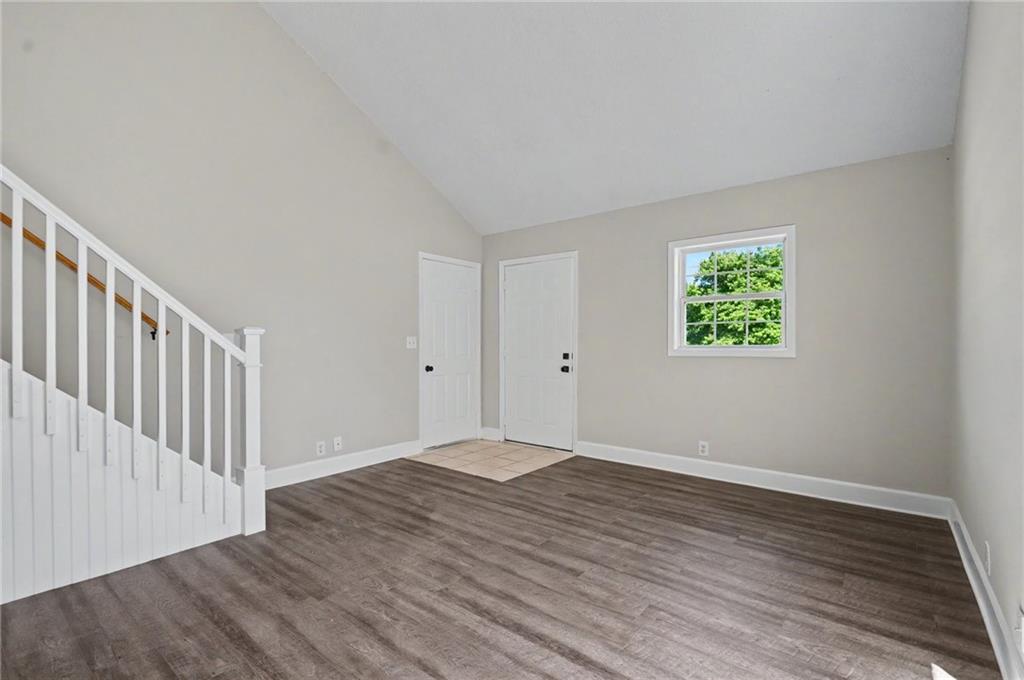 Photo 3 of 2527 Morningside Drive