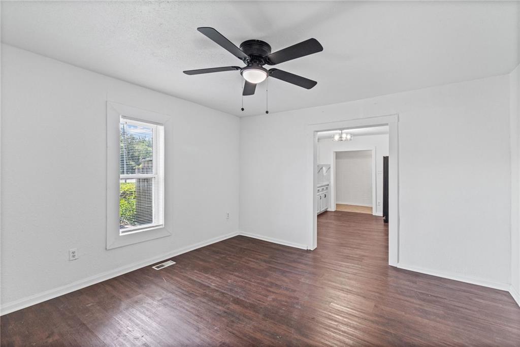 Photo 6 of 145 E Farmer Street