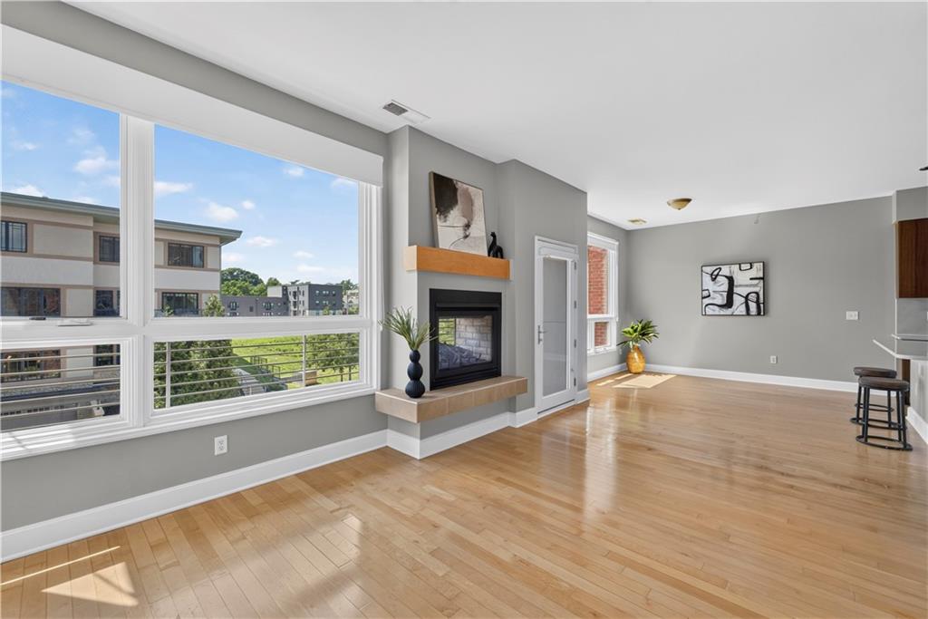 Photo 5 of 4521 Wornall Road #213