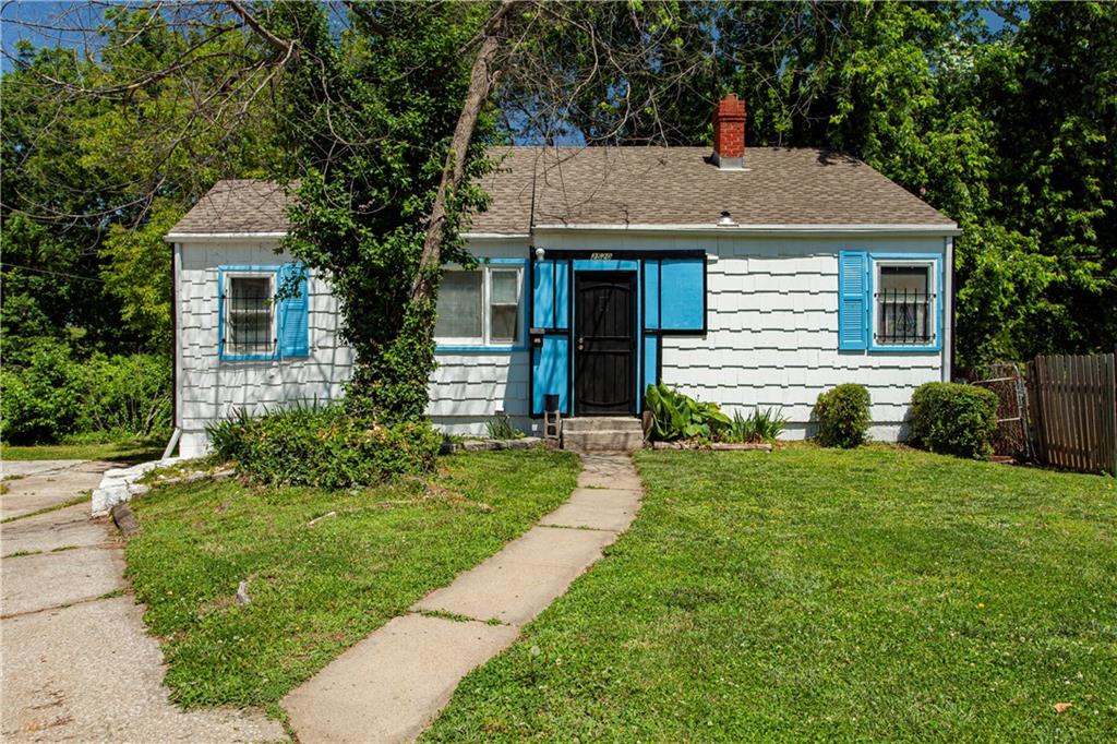 Photo 3 of 2520 Haskell Avenue