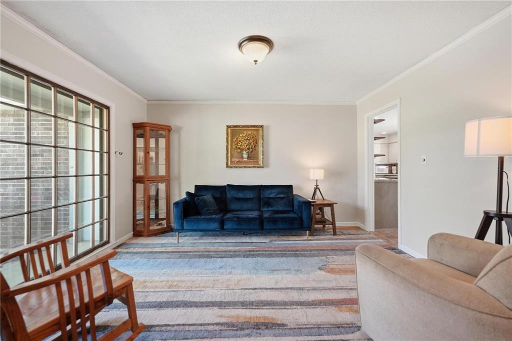 Photo 3 of 6925 Caenen Avenue