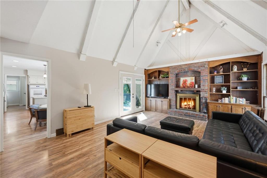 Photo 6 of 6925 Caenen Avenue