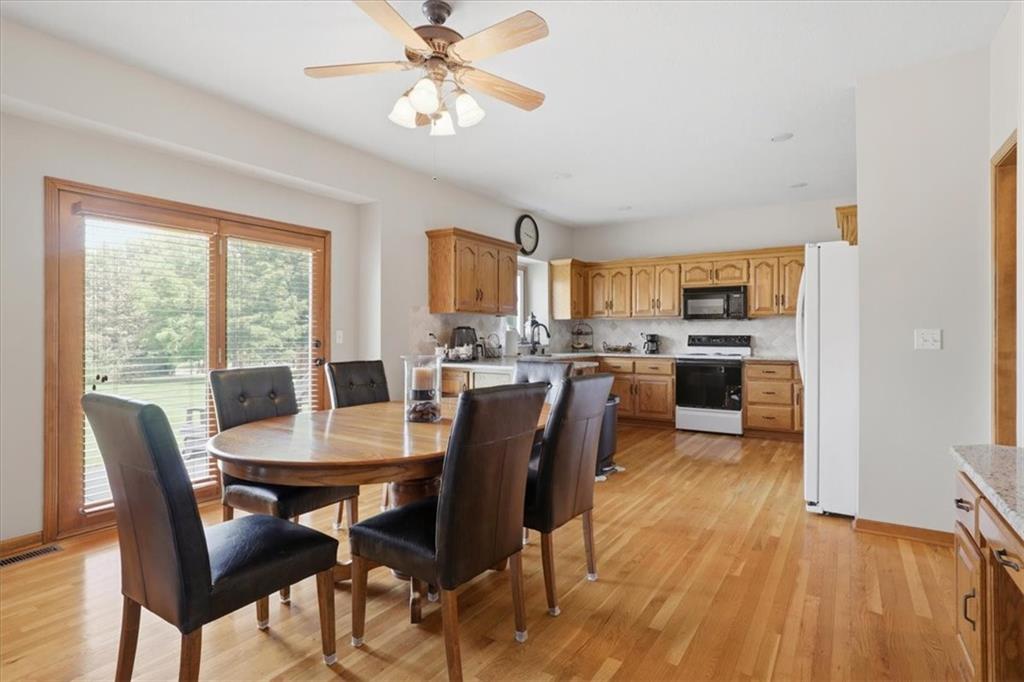 Photo 6 of 8623 N Richmond Avenue