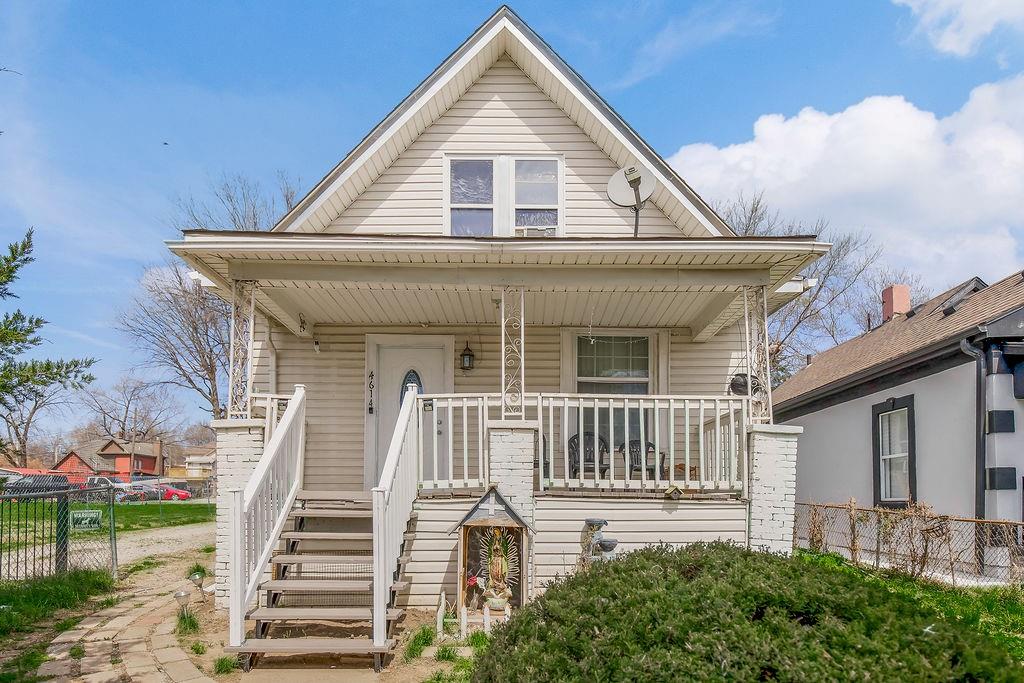 Photo of 4614 E 10th Street