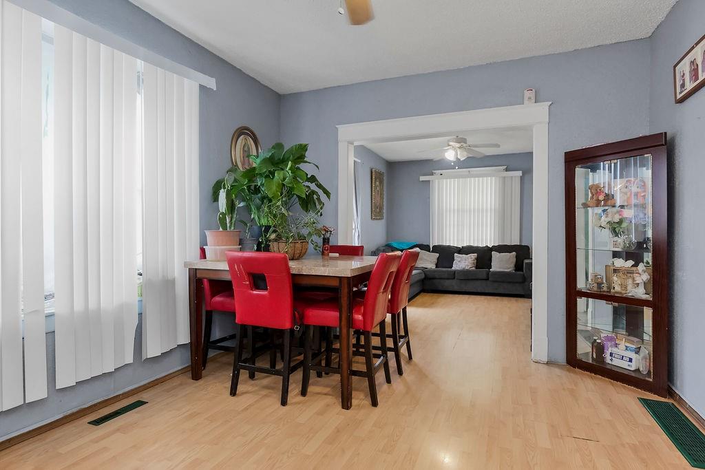 Photo 5 of 4614 E 10th Street