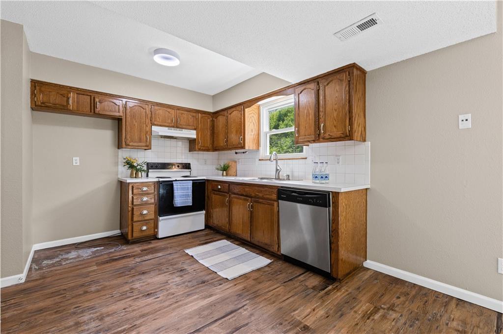 Photo 7 of 760 Spring Circle