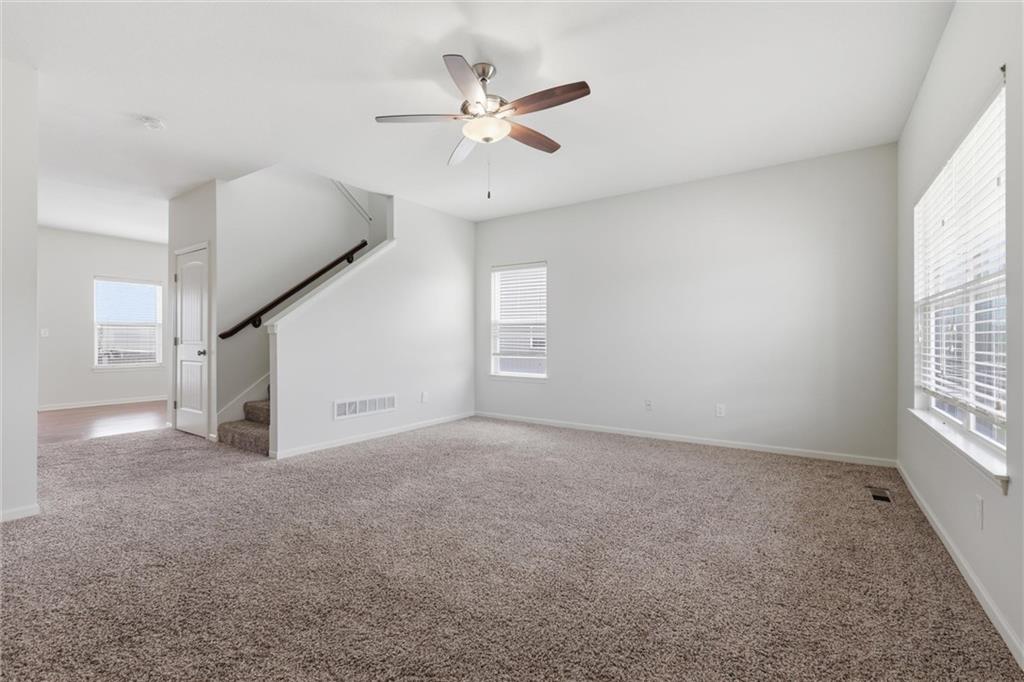 Photo 5 of 11127 N Jefferson Street