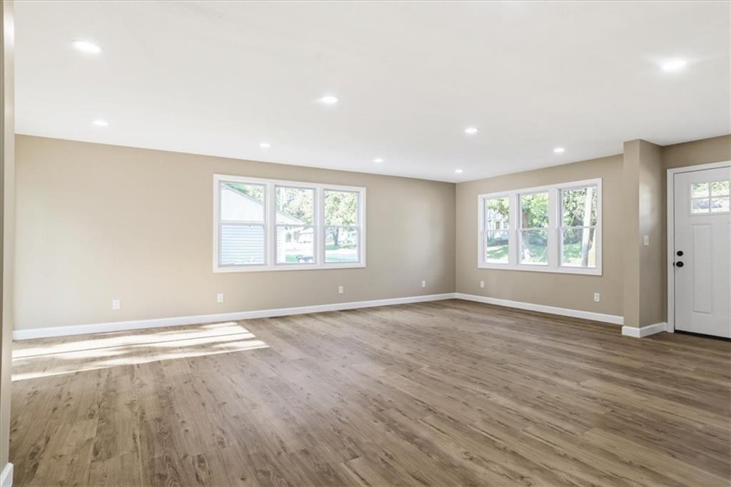 Photo 7 of 106 Baldwin Street