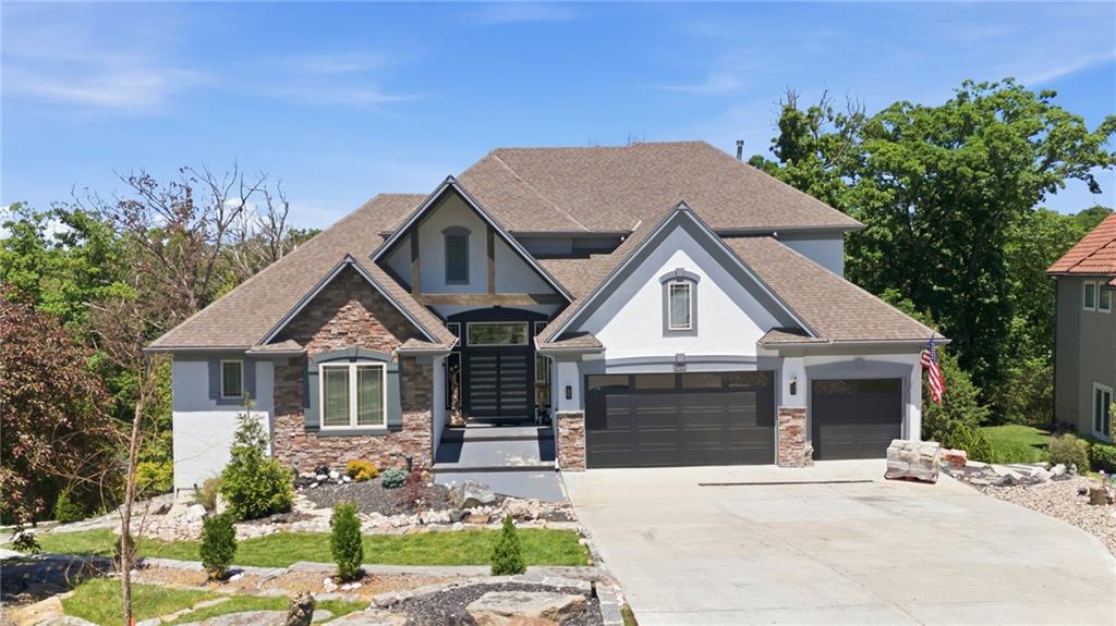 Photo of 341 NW Thoreau Circle