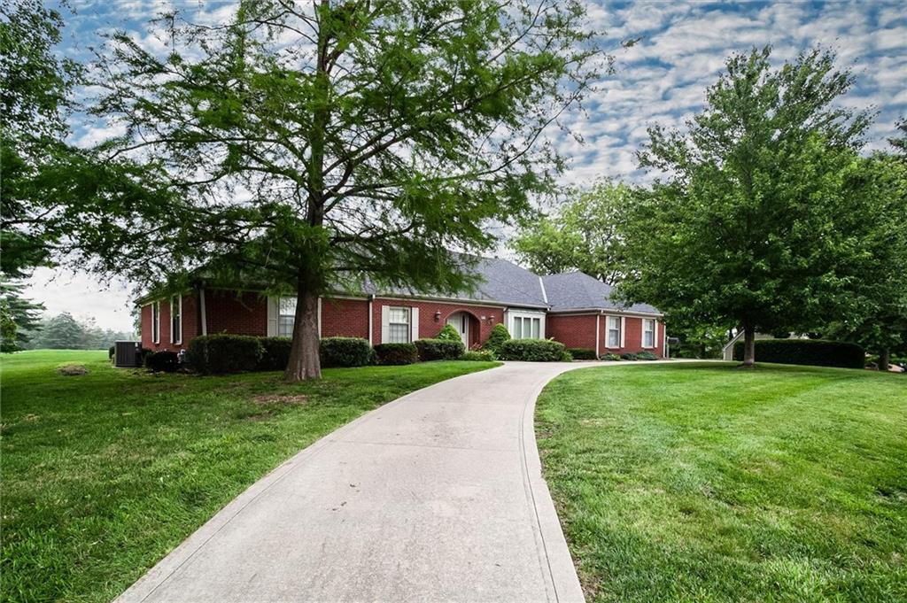 Photo of 1406 S Golf Club Drive