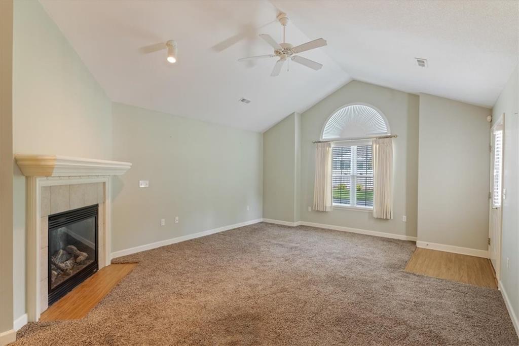 Photo 4 of 7213 MEADOW VIEW Street