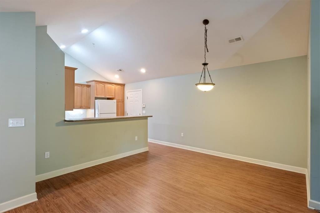 Photo 7 of 7213 MEADOW VIEW Street