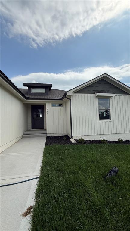 Photo 2 of 701 SE 21st Street