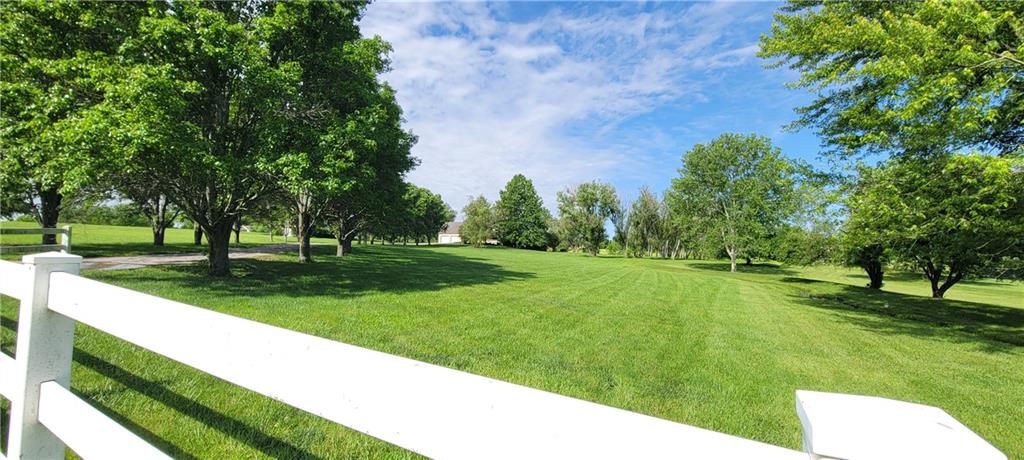 Photo 5 of 1010 N Prairie Lane