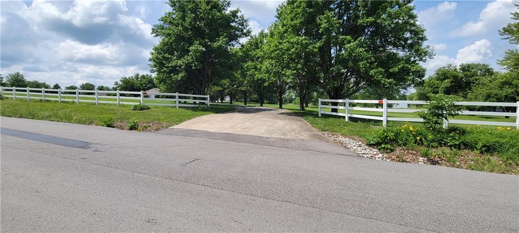 Photo 6 of 1010 N Prairie Lane
