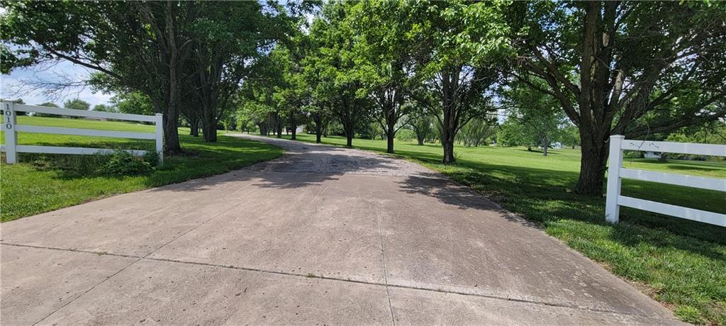 Photo 7 of 1010 N Prairie Lane
