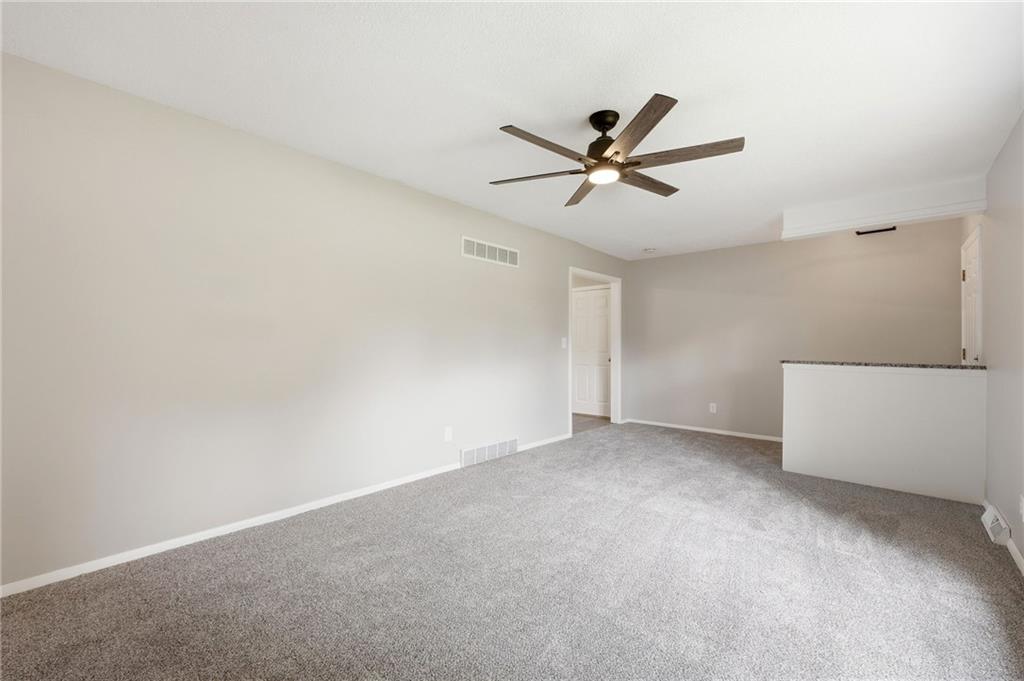 Photo 6 of 604 S Hickory Street