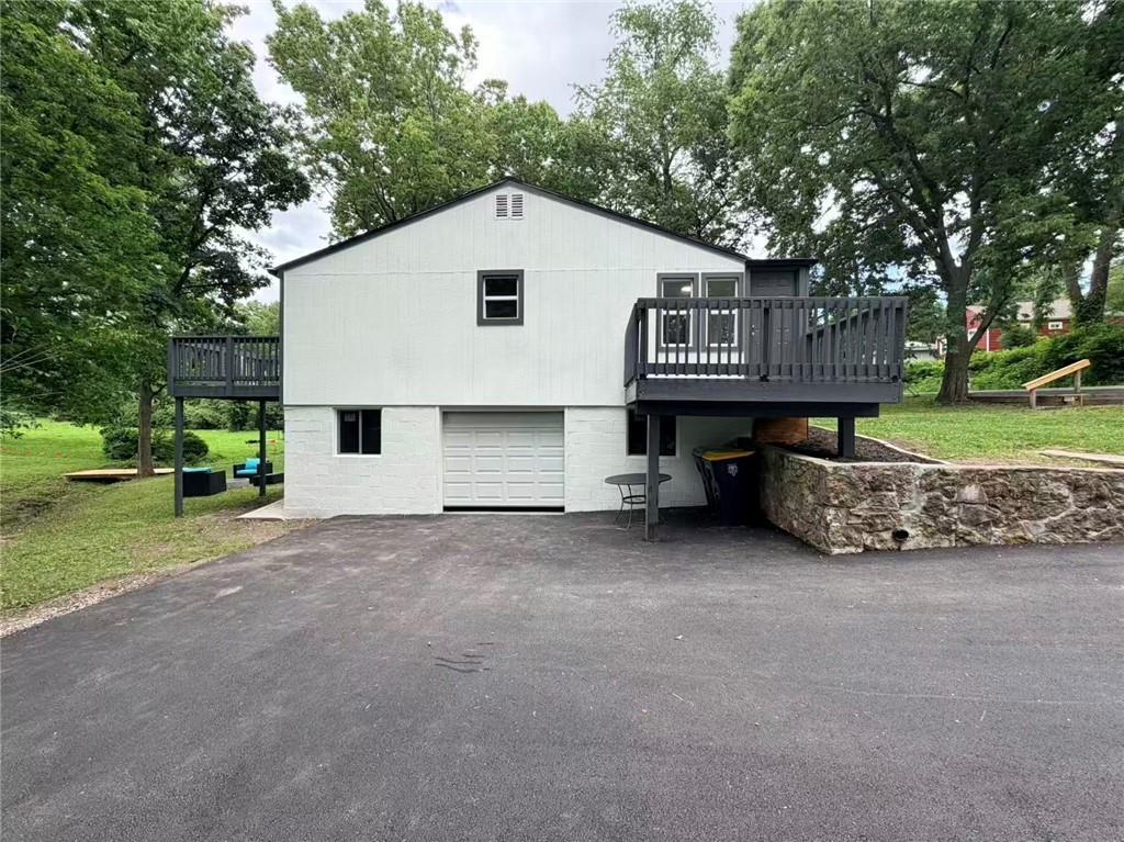 Photo 5 of 2920 NE 39th Street