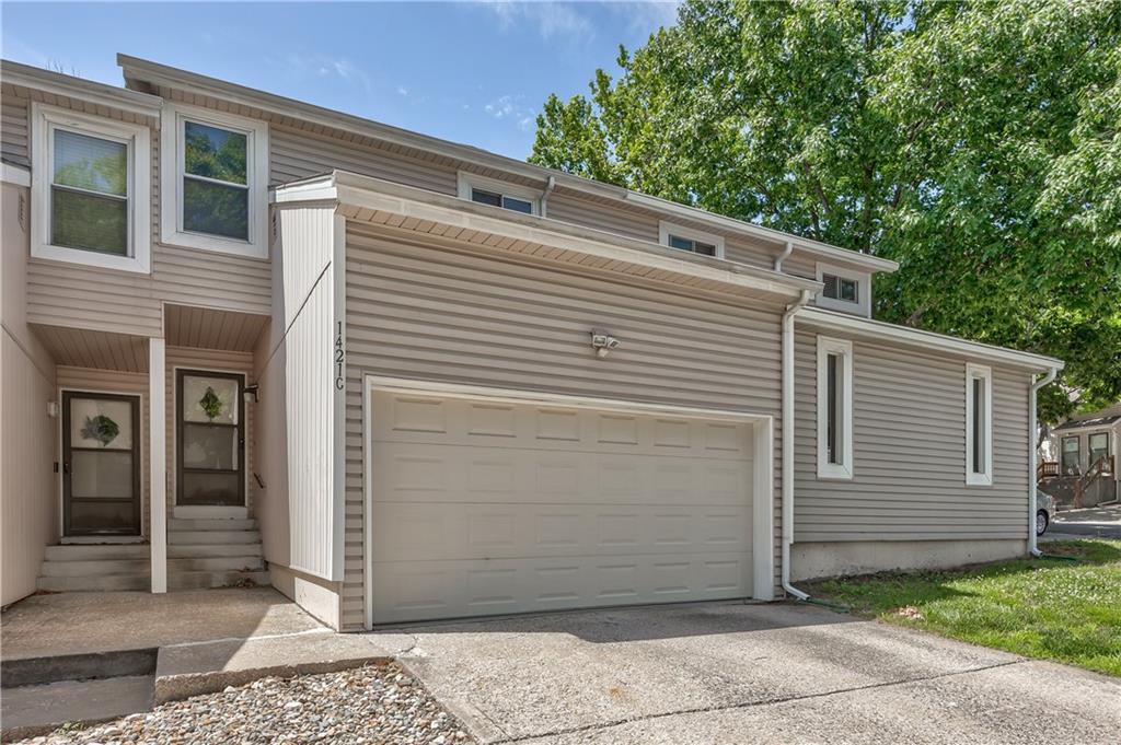 Photo 2 of 1421 E Mart-Way Circle #C