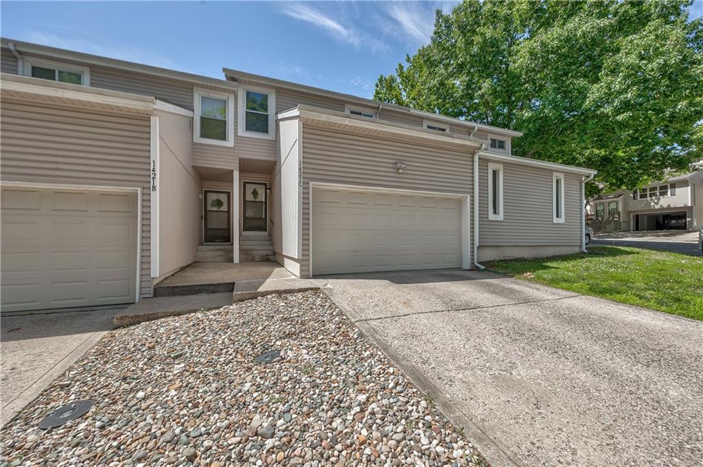 Photo 3 of 1421 E Mart-Way Circle #C
