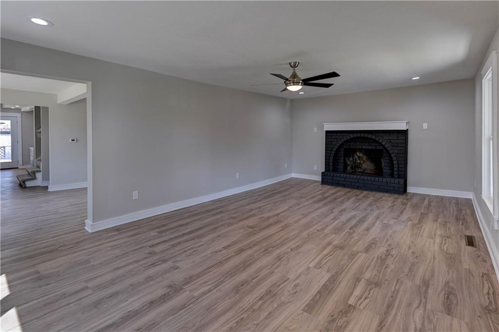 Photo 4 of 1020 S Mccoy Street