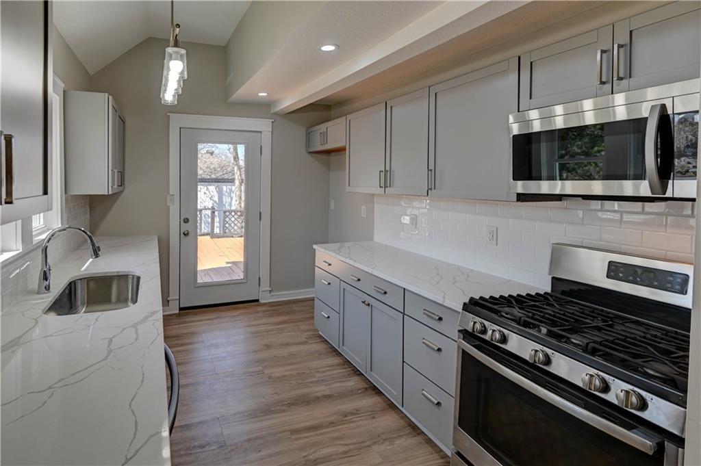 Photo 6 of 1020 S Mccoy Street