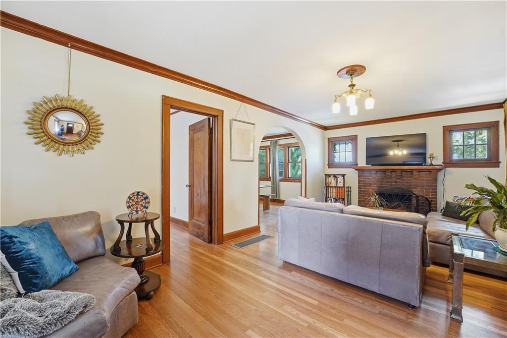 Photo 3 of 5836 Harrison Street