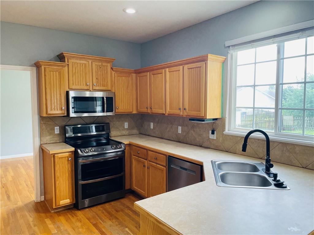 Photo 3 of 3809 Clayton Drive