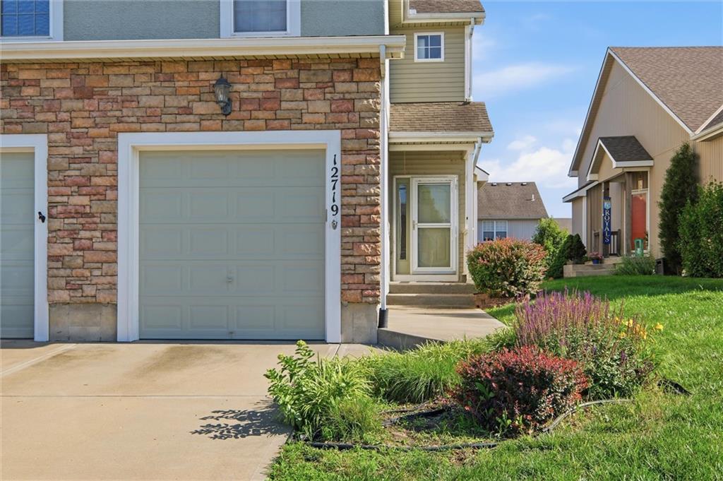 Photo 3 of 12719 Walker Avenue
