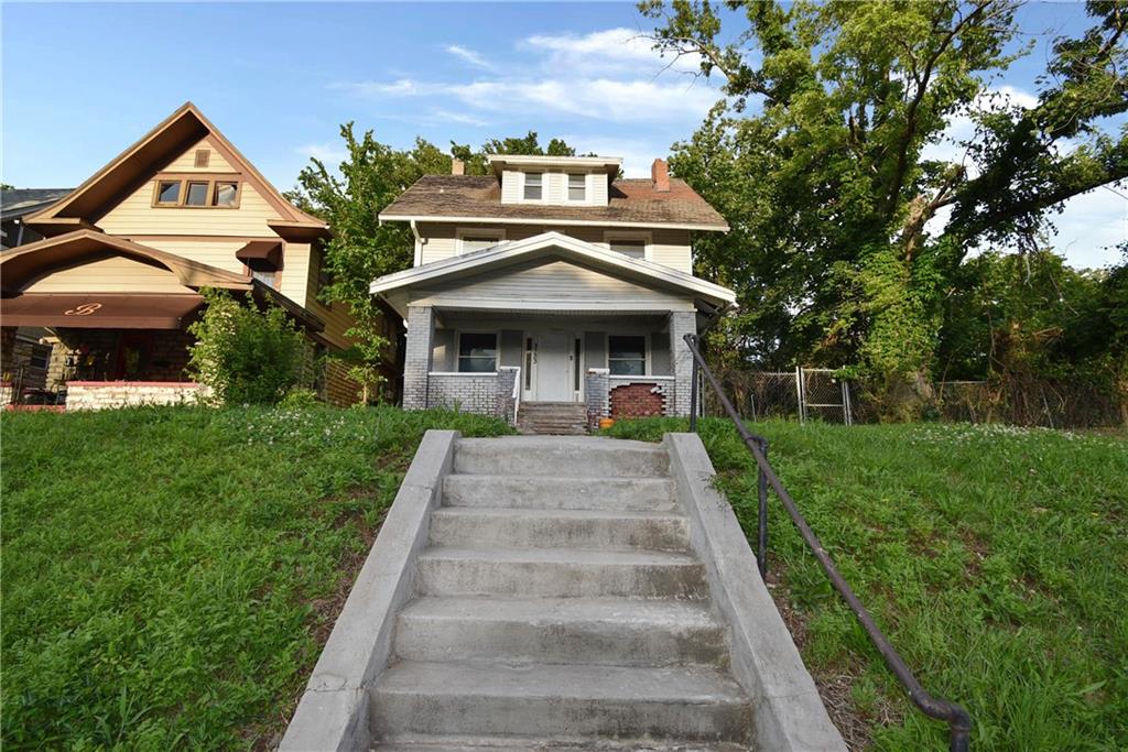 Photo of 3733 Prospect Avenue